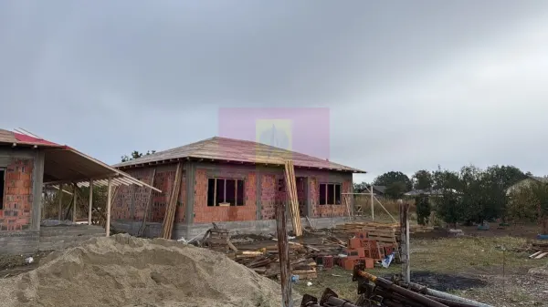 Casă 4 camere Sabareni - poza 5