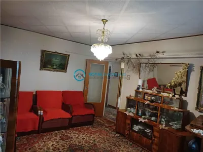 Royal Imobiliare - Vanzare apartament 3 camere zona Ultracentral - Ploiesti