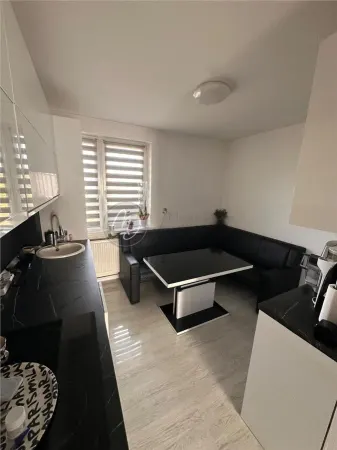 Apartament 3 camere Oradea - poza 1