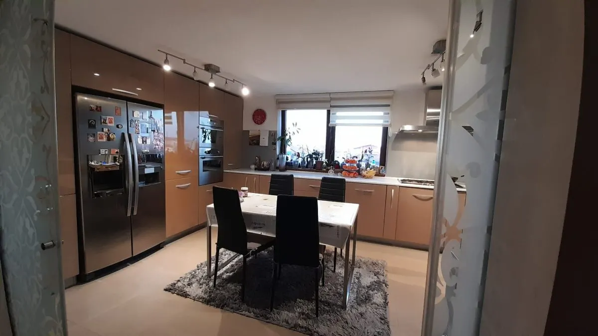 Apartament 5 camere Popești-Leordeni - poza 1