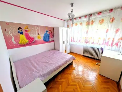 Apartament 4 camere. Decomandat. 2 Bai. Parcare. Brancoveanu. Huedin. - Bucuresti