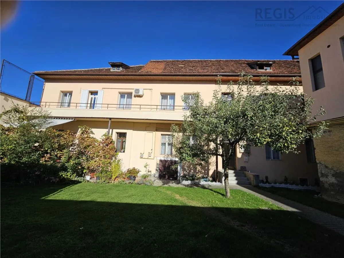 Apartament 3 camere Brașov - poza 1