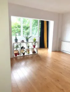 Vanzare Garsoniera 42mp Vitan Mall/ Metrou Dristor Etaj 2/4 Potențial 2 Camere - Bucuresti