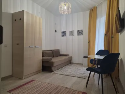 Garsonieră de închiriat | Copou – Casa Pogor | Terasă | Centrală proprie - Iasi