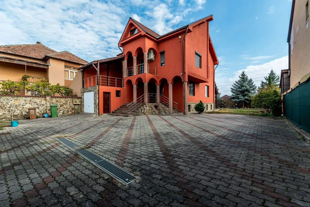 Casă 6 camere Arad - poza 1