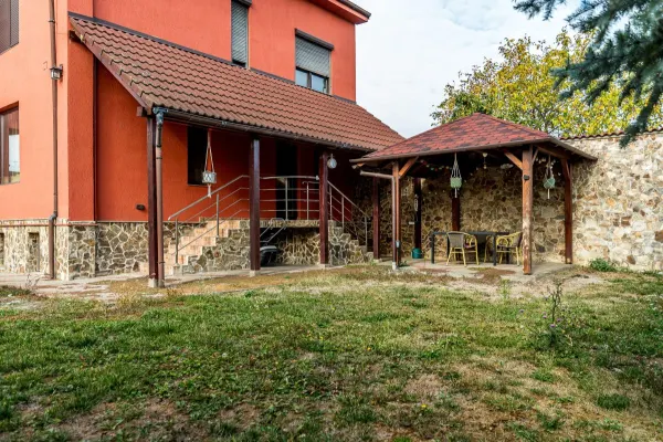 Casă 6 camere Arad - poza 2