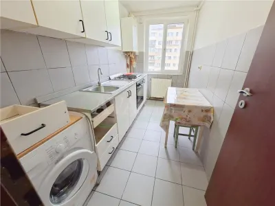Apartament 3 camere Bacău - poza 6