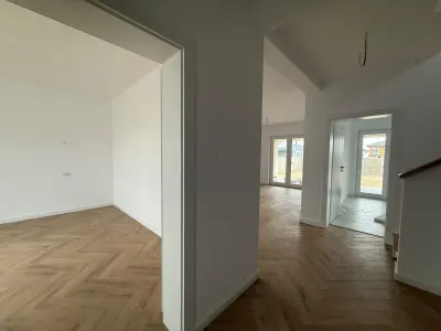 Casă 5 camere Moșnița Nouă - poza 5