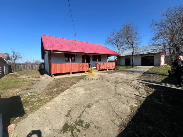 Casă 3 camere Movilita - poza 2