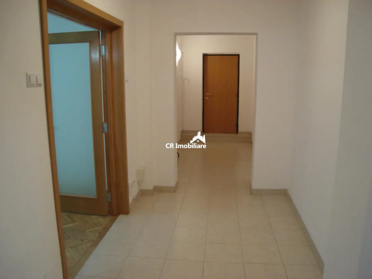Apartament 4 camere București - poza 1