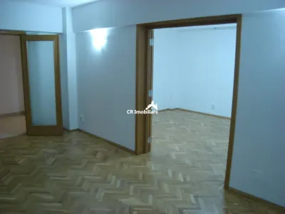 Apartament 4 camere București - poza 2