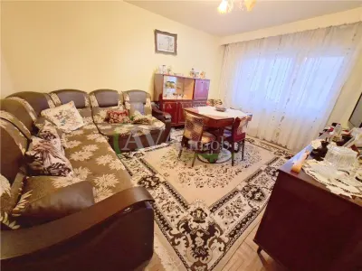 Apartament 4 camere Bacău - poza 1