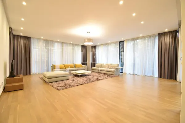 Apartament 5 camere București - poza 1