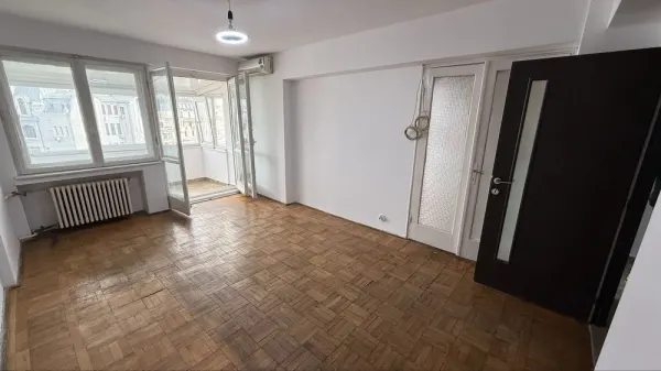 Apartament 3 camere București - poza 1