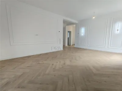 Casă 5 camere Moșnița Nouă - poza 3