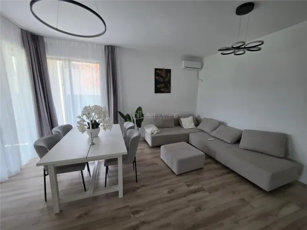 Casă 4 camere Tamasi - poza 2