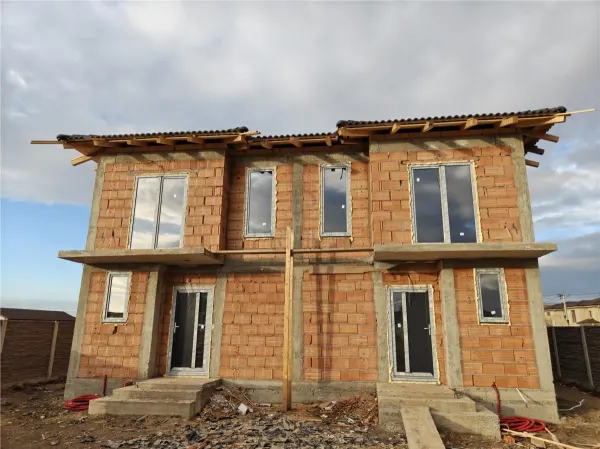 Casă 4 camere Moșnița Nouă - poza 2