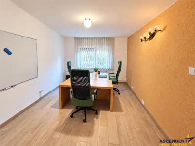Apartament 2 camere decomandat, etaj1,  zona Tractorul Brasov - Brasov