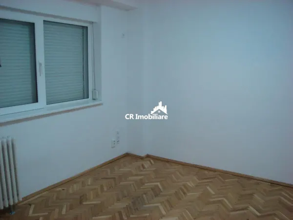 Apartament 4 camere București - poza 1