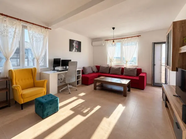 Apartament 3 camere Dumbrăvița - poza 2