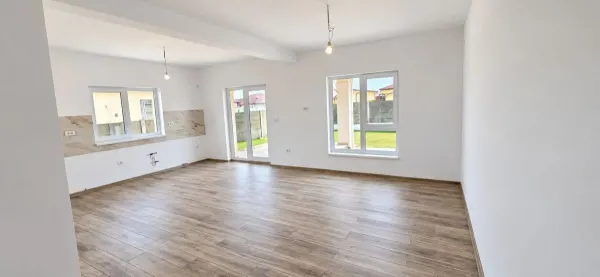 Casă 3 camere Moșnița Nouă - poza 6