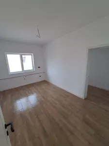 Casă 4 camere Moșnița Veche - poza 5