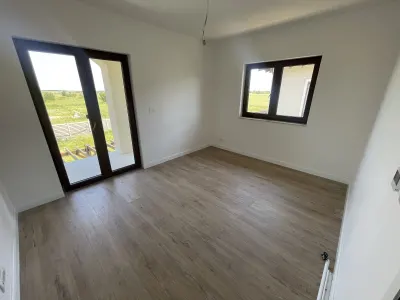 Casă 4 camere Moșnița Nouă - poza 17