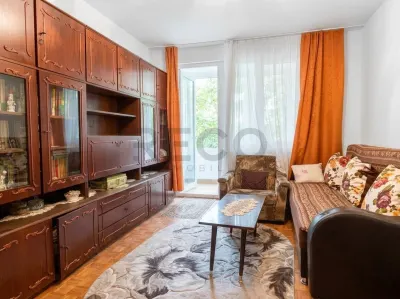 RECO Apartament 2 camere, zona Centru Civic, semidecomandat, etaj 3/4 - Oradea