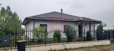 Casă 4 camere Sabareni - poza 2