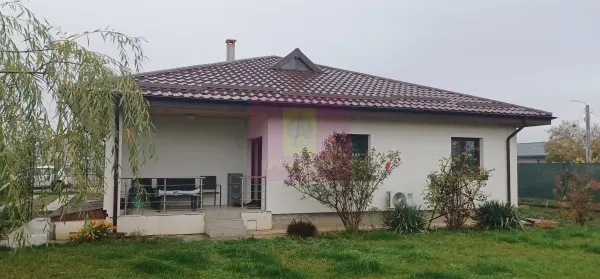 Casă 4 camere Sabareni - poza 4