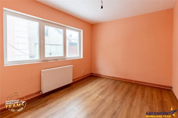 Casă 5 camere Târgu Secuiesc - poza 3