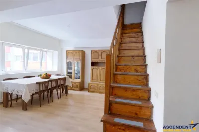 Rezidenta pe doua niveluri, cu 3 camere, eficenta energetic, Garii, Brasov - Brasov