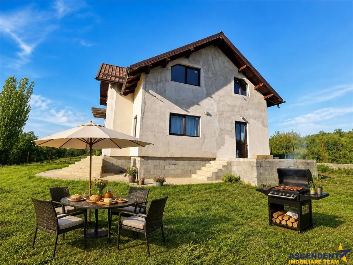Casă 5 camere Sinca Veche - poza 1