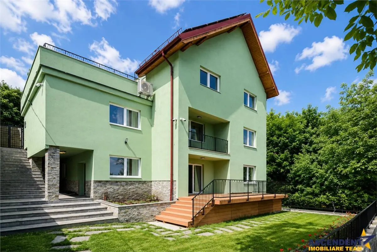 Casă 6 camere Brașov - poza 1