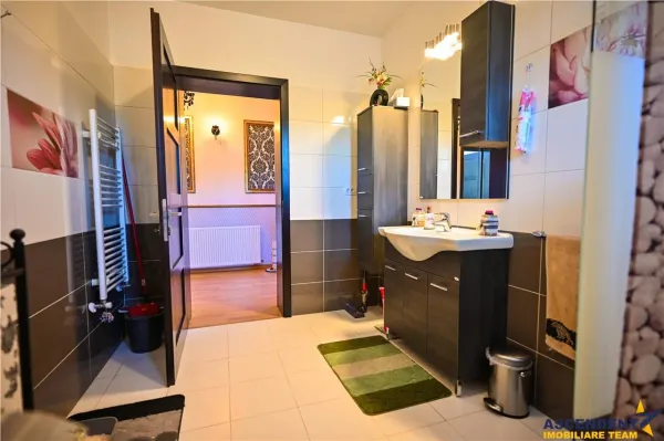Casă 5 camere Săcele - poza 29